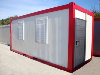 Container mit Schutzgitter